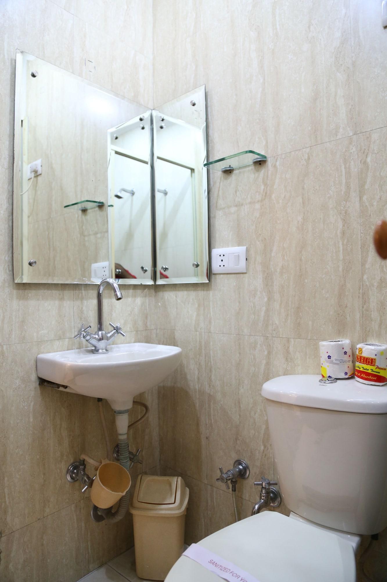 Hotel Aster Inn New Delhi Εξωτερικό φωτογραφία