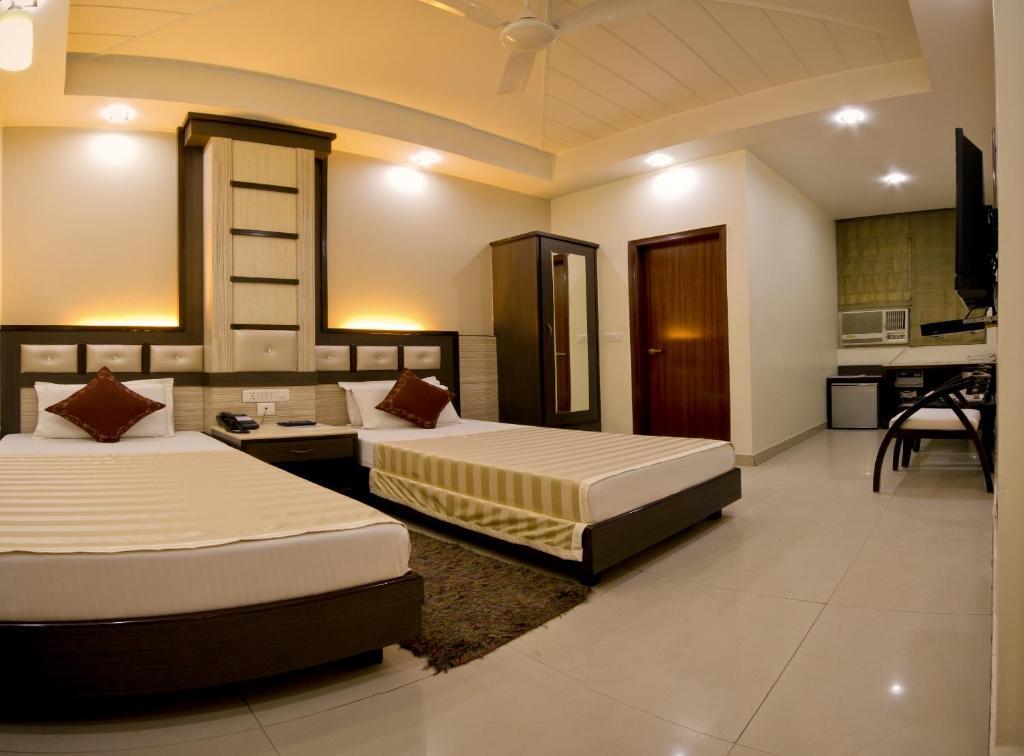Hotel Aster Inn New Delhi Εξωτερικό φωτογραφία