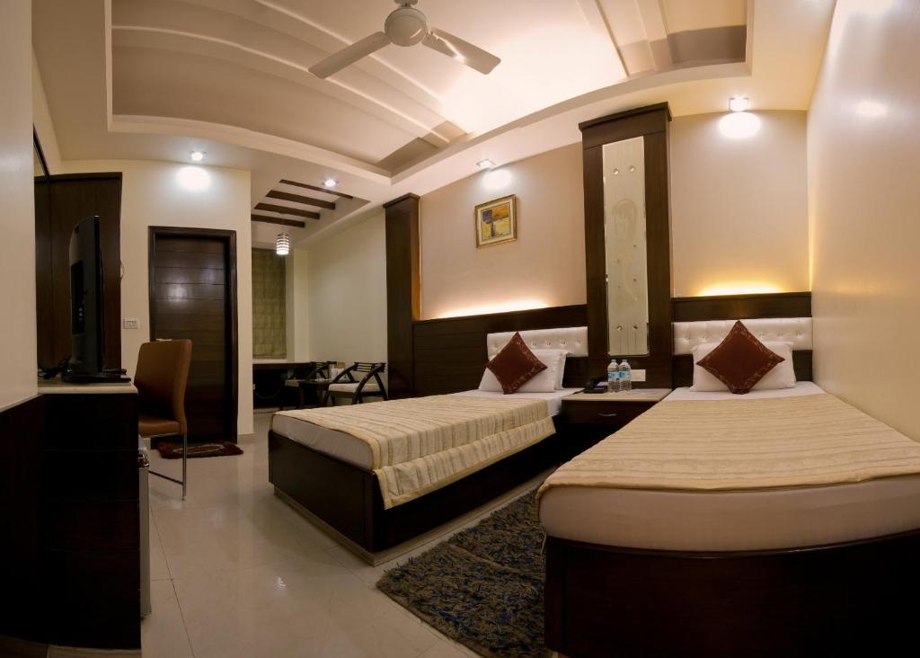 Hotel Aster Inn New Delhi Εξωτερικό φωτογραφία