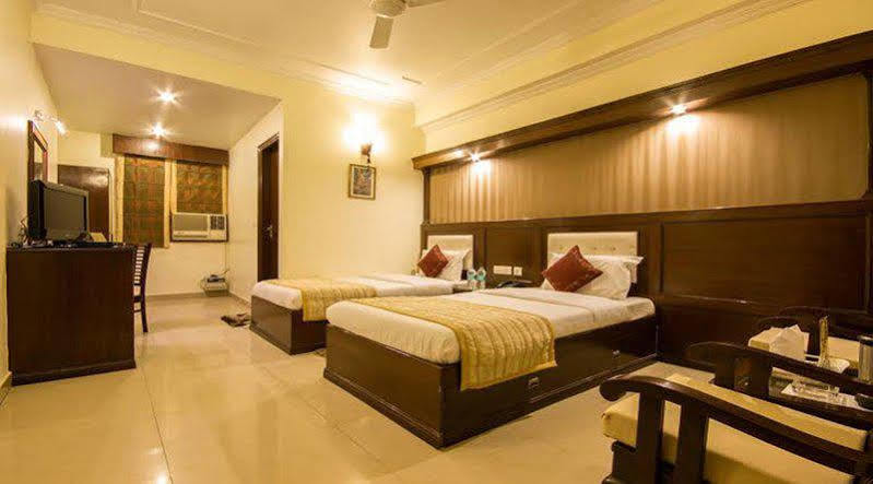 Hotel Aster Inn New Delhi Εξωτερικό φωτογραφία